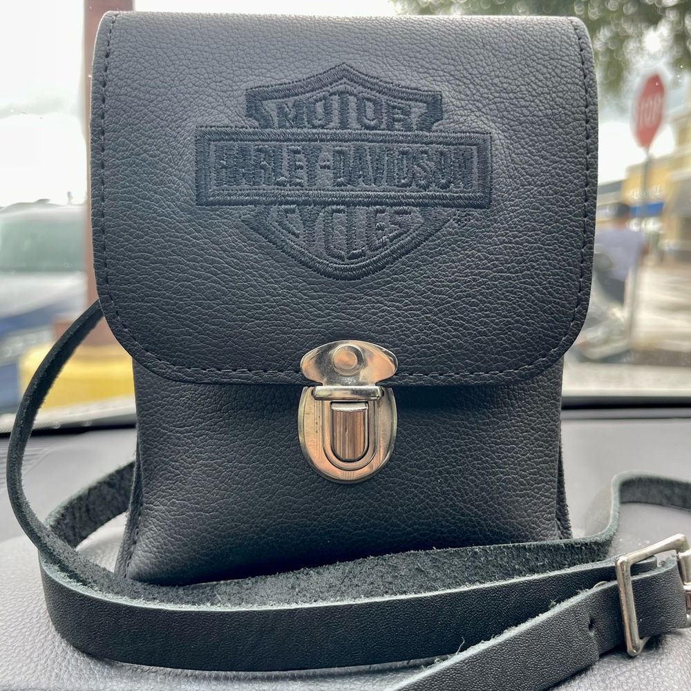 100% leather Harley Davidson Cross Body